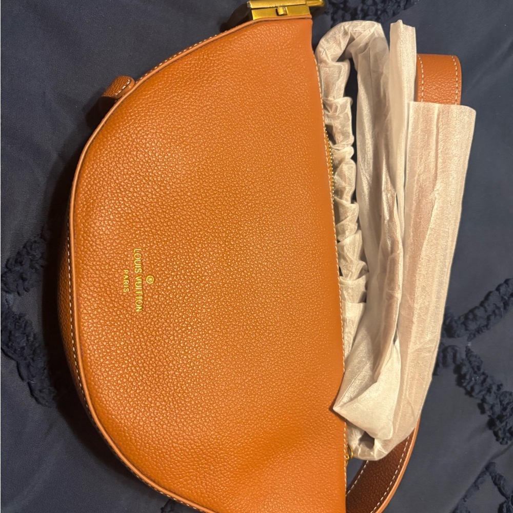 Louis Vuitton Elegant Orange Shoulder Bag